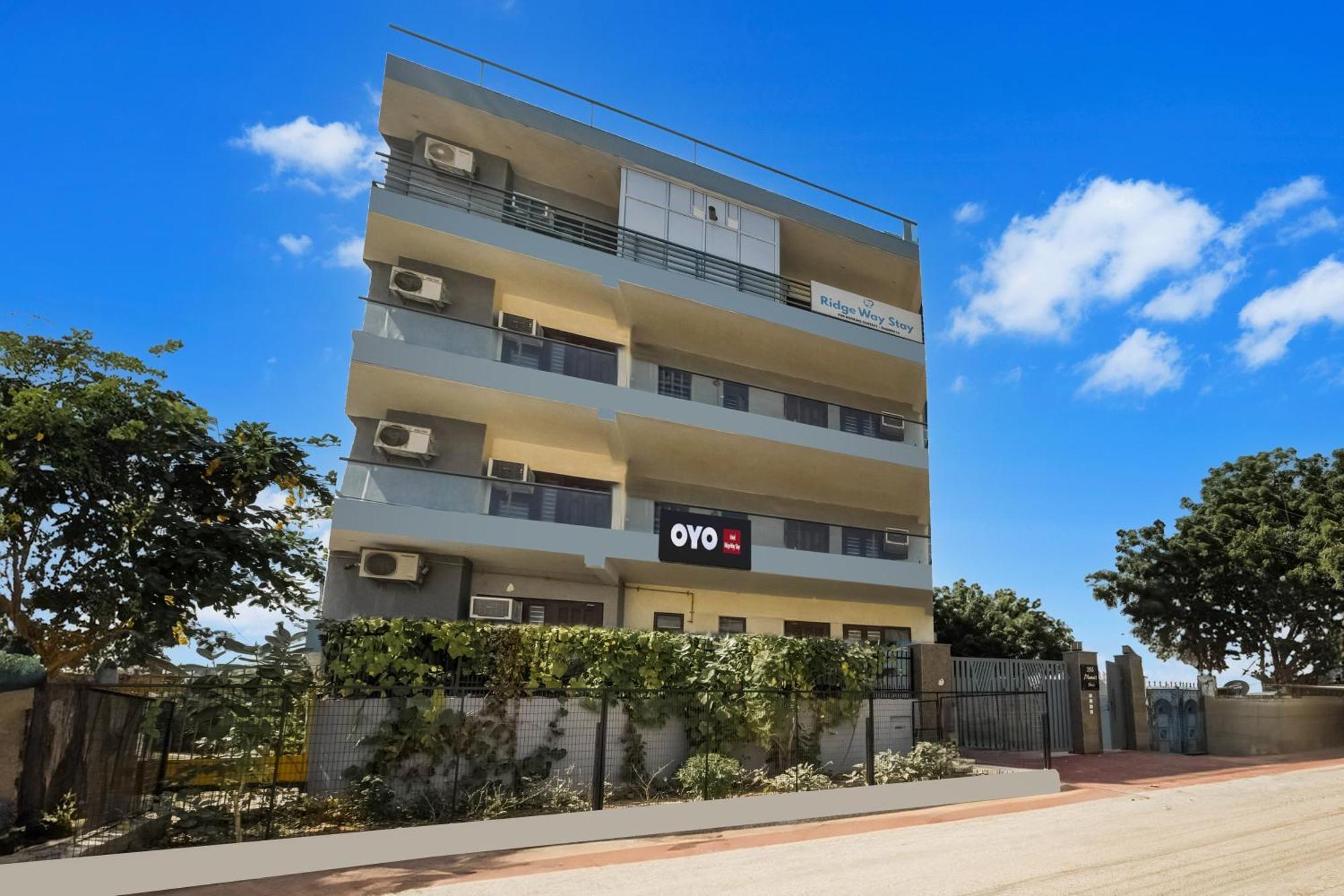 Hotel O Ridge Way Stays Фаридабад Екстериор снимка