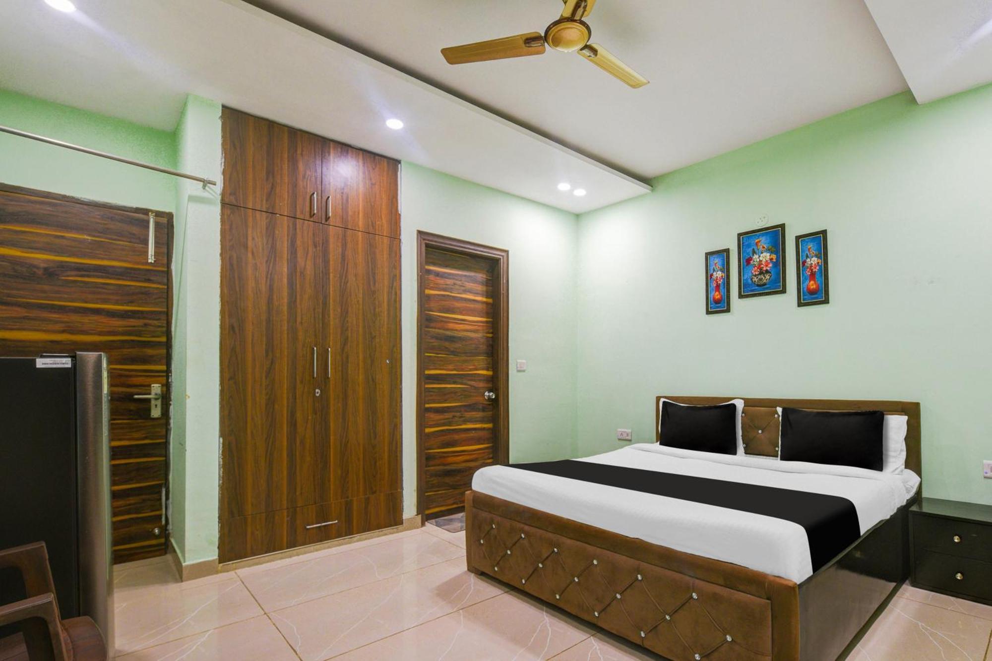 Hotel O Ridge Way Stays Фаридабад Екстериор снимка