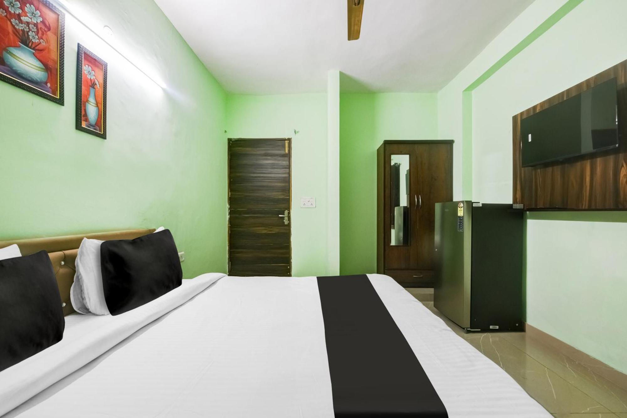 Hotel O Ridge Way Stays Фаридабад Екстериор снимка