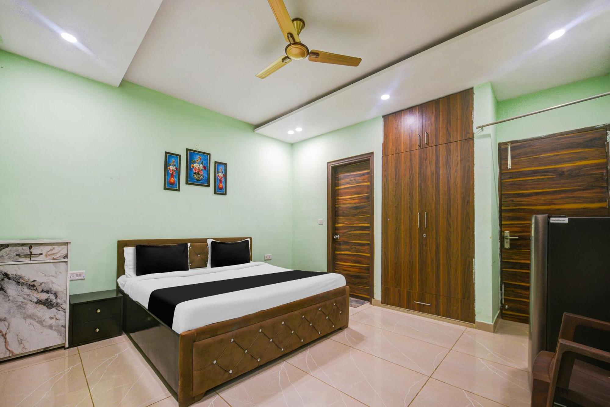 Hotel O Ridge Way Stays Фаридабад Екстериор снимка
